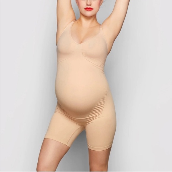 SKIMS MATERNITY SCULPTING BODYSUIT MID THIGH | OCHRE - OCHRE / L/XL - Picture 2 of 6